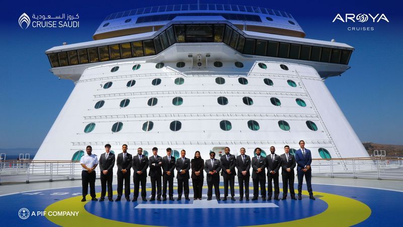 Imagen de portada - 14 estudiantes sauditas inician programa de capacitación de dos meses a bordo del crucero Aroya