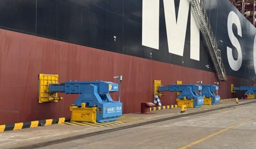 Qingdao estrena sistema automatizado de amarre por vacío y acorta el atraque a 30 segundos