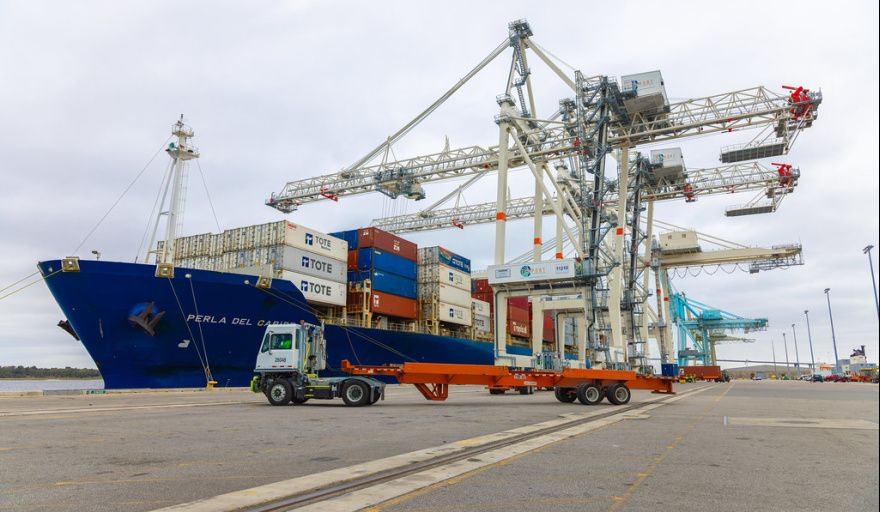 JAXPORT incorpora nuevas grúas portacontenedores y refuerza su capacidad operativa
