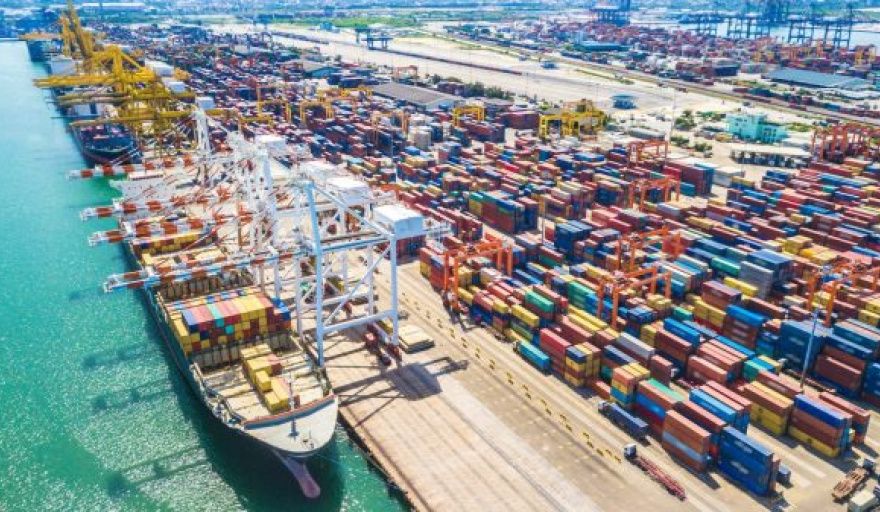 Singapur habilita nuevas licencias para el suministro de GNL y combustibles de bajas emisiones