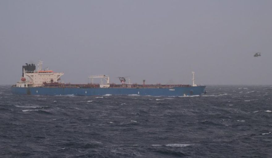 Francia incautó en el Mediterráneo un petrolero con crudo ártico ruso vinculado a la "flota fantasma"