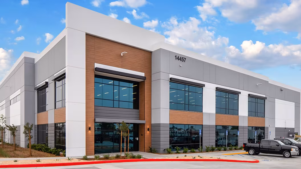 Maersk inaugura un nuevo centro de carga terrestre en Fontana, California
