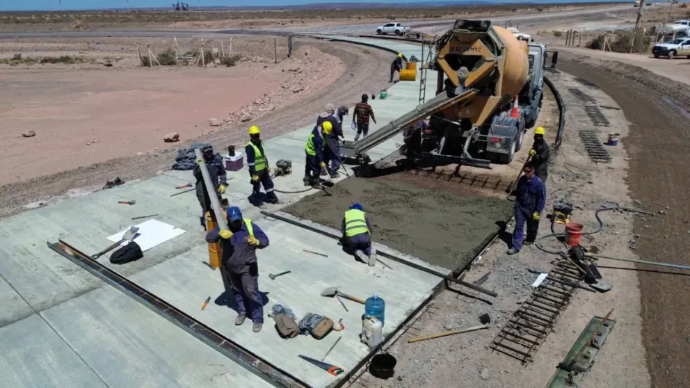 Avanza la segunda rotonda del bypass de la Ruta Provincial 7 en el acceso a Añelo