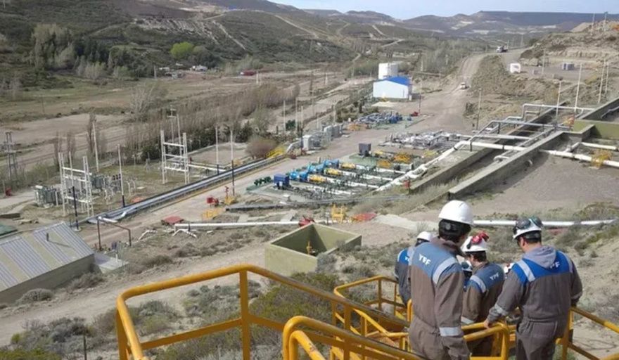YPF aprobó la cesión del área Manantiales Behr a PECOM
