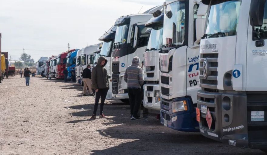 "Urgente normalización del transporte de cargas": El CAA reclama una rápida solución a los conflictos generados por autoconvocados y entidades de transportistas en diferentes partes del país