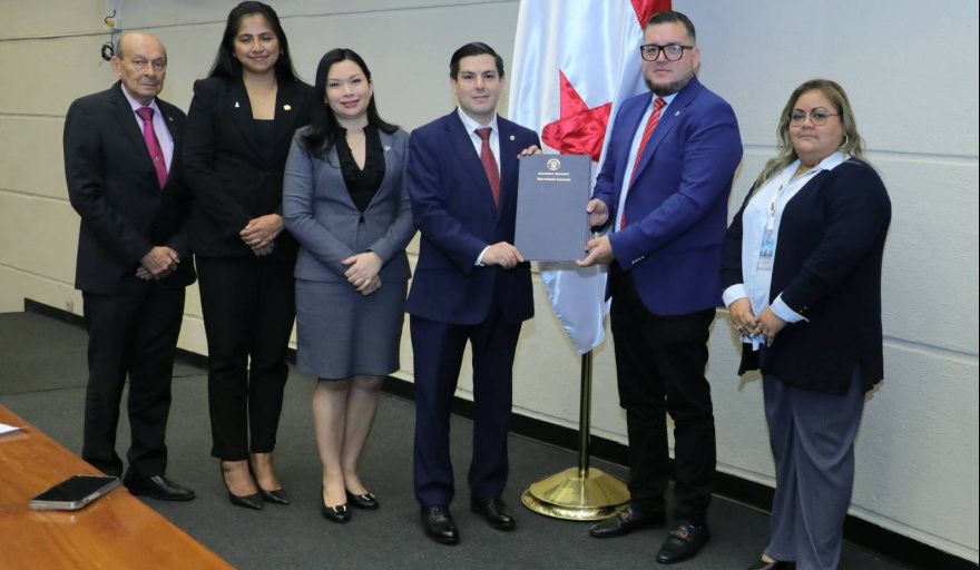 Panamá se incorpora oficialmente a la OHI y refuerza su posición como primer Estado de abanderamiento del mundo