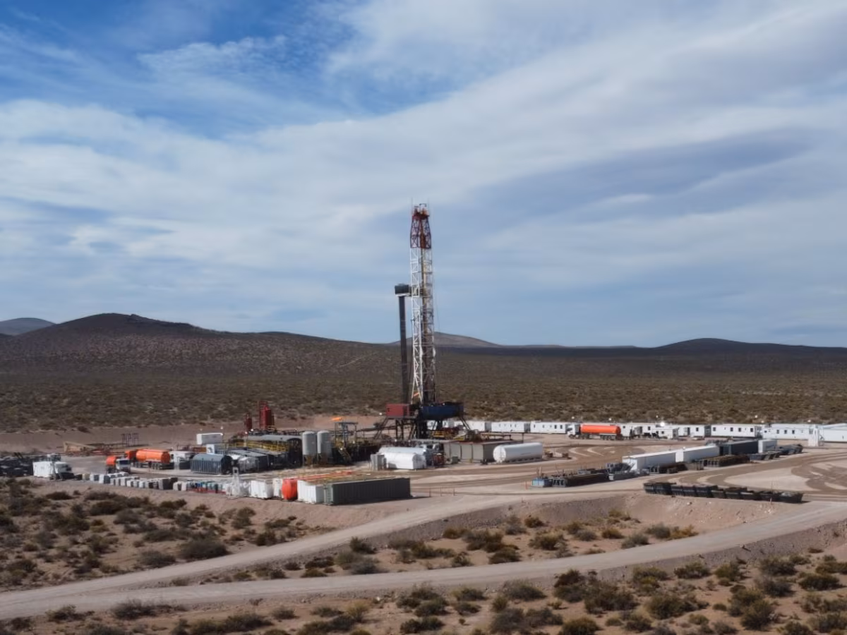 Pluspetrol solicitó ingresar al RIGI para invertir US$ 12.000 millones en el bloque Bajo del Choique–La Invernada en Neuquén