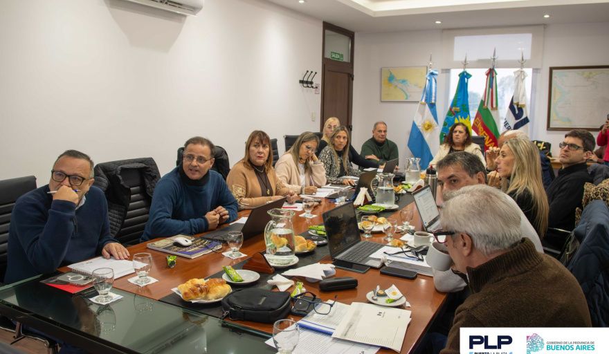 El Directorio del Puerto La Plata aprobó nuevas inscripciones de empresas, adjudicó el servicio de vigilancia y actualizó tarifas
