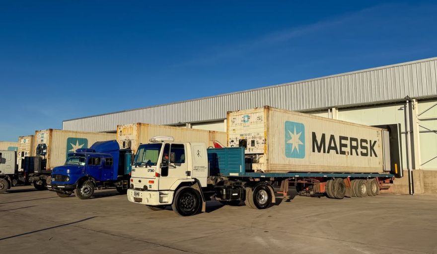 Puerto Rosales concretó su primera exportación de productos pesqueros con langostinos con destino a España