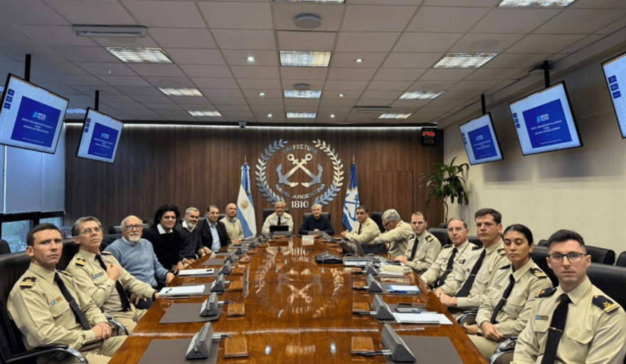Prefectura y el ITBA dictaron un taller sobre seguridad y eficiencia en la navegación fluvial