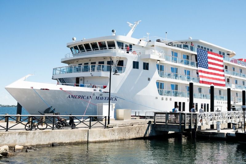Imagen de portada - American Cruise Lines da la bienvenida al Maverick a su flota