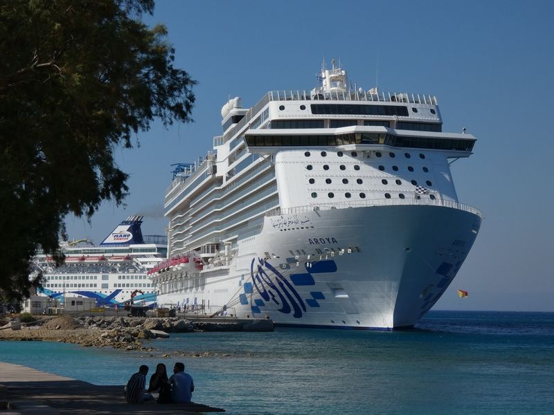 Imagen de portada - Aroya lanza el primer itinerario de crucero por las Islas Griegas en 2026
