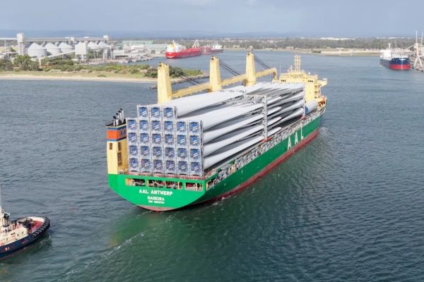 Imagen de portada - Australia: Port of Bunbury receives 51 new wind turbine blades