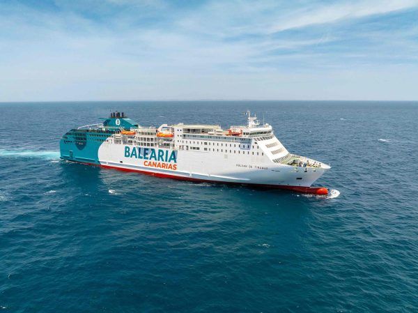 Imagen de portada - Baleària Canarias Acquires Transportes Intercanarios to Strengthen Logistics Operations