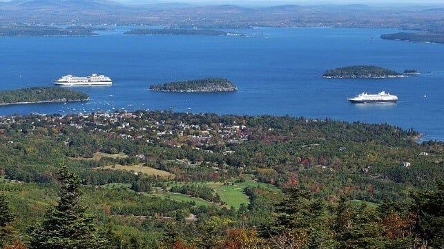 Imagen de portada - Bar Harbor Lucha con Límites de Cruceros mientras Juez Anula Ordenanza