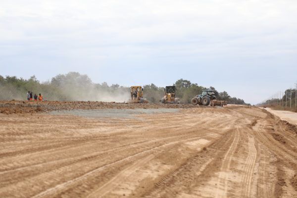 Imagen de portada - Bioceanic Corridor advances with 11 km of asphalt base in Paraguay
