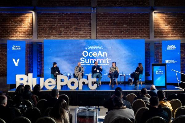 Imagen de portada - BluePort Valparaíso Region: Blue Economy Strategy Presented at Ocean Summit
