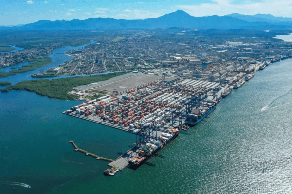 Imagen de portada - Brazil: Beef and Wood Shipments to North America Increase via TCP