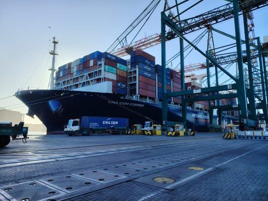 Imagen de portada - CMA CGM Copper Makes Inaugural Call at DP World San Antonio