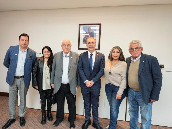 Imagen de portada - CNDC Meets with Minister Louis De Grange with Call for Modernization of Chilean Ports