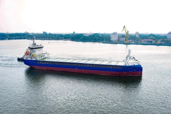 Imagen de portada - CSL delivers second EcoFreighter vessel to German shipping company HS Schiffahrts