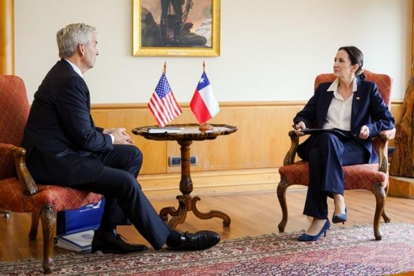 Imagen de portada - Chile-U.S. Negotiations Advance with High-Level Meeting on Trump Tariffs