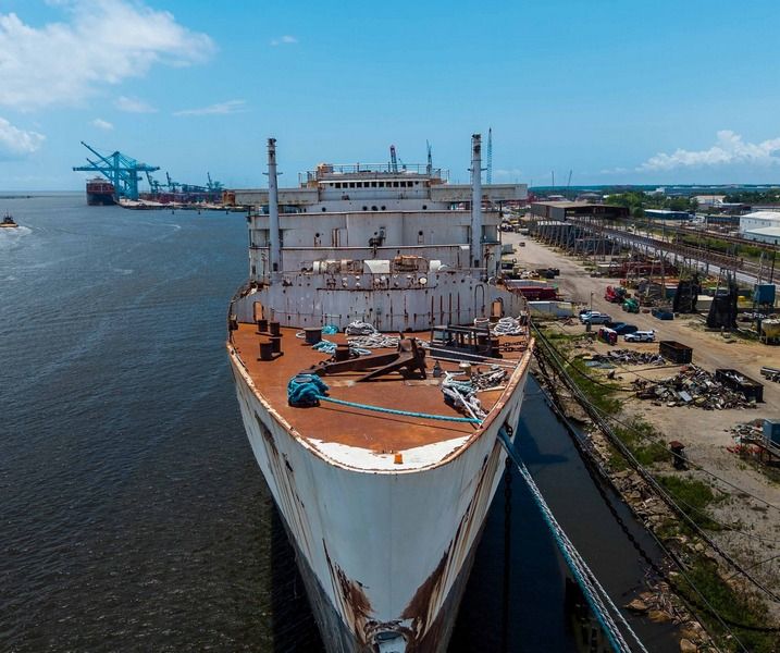 Imagen de portada - Condado de Okaloosa: Proyecto de Arrecife para Preservar la Historia del SS United States