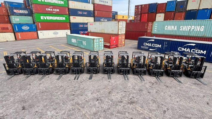 Imagen de portada - Contecon Manzanillo Invests in 12 Caterpillar Equipment Units for Port Operations