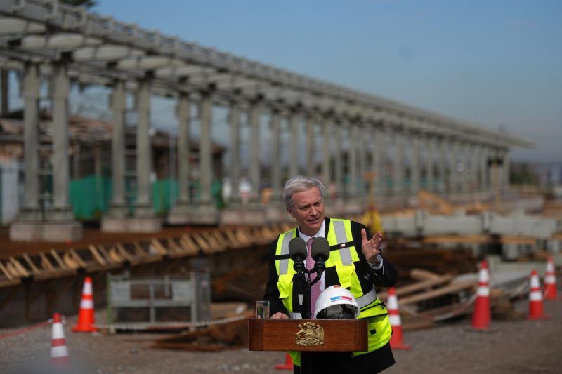 Imagen de portada - Continuidad de proyectos y diésel al alza marcan balance logístico-portuario de primer semestre del gobierno de Kast