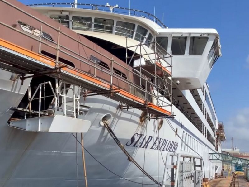 Imagen de portada - Conversión del World Explorer en astillero portugués para el debut de Windstar