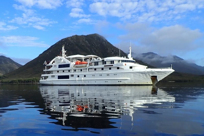 Imagen de portada - Coral Expeditions Lanza Expedición de 11 Noches a la Gran Barrera de Coral