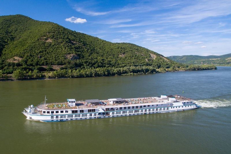 Imagen de portada - Cruceros festivos por el Danubio con Riverside Mozart: Viajes de 2026
