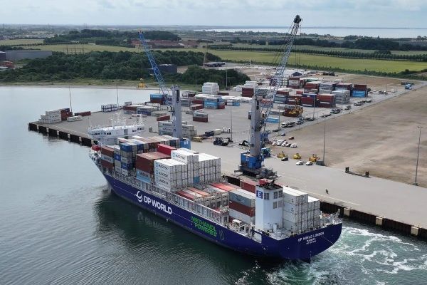 Imagen de portada - DP World London Vessel Arrives in Kalundborg for the First Time