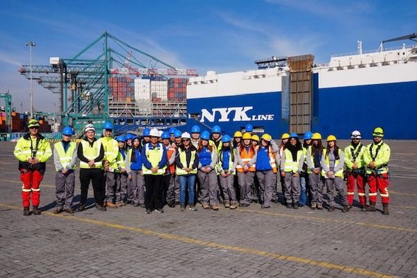 Imagen de portada - DP World San Antonio Receives Explora Logística Seal for Youth Training Program