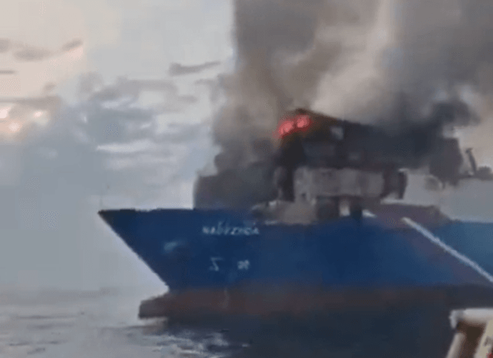 Imagen de portada - Drone Attack Injures Three Crew Members of the Ship Nadezhda Near Novorossiysk