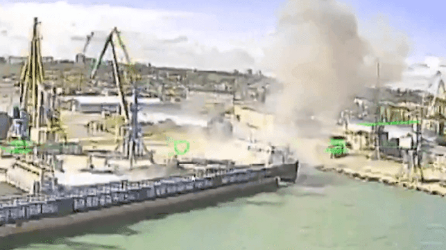 Imagen de portada - Drones Ucranianos Atacan Buque Patrullero, Carguero e Infraestructura Portuaria