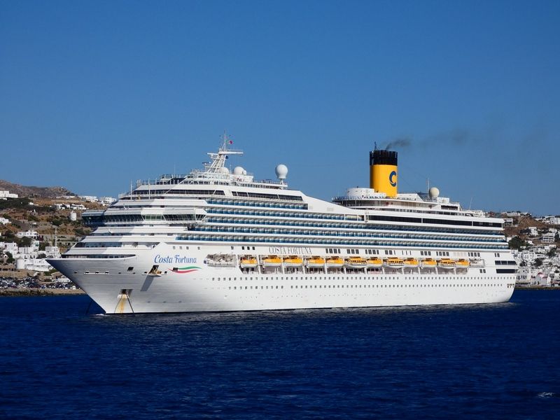 Imagen de portada - El Costa Fortuna Completa su Último Viaje Antes de la Conversión a Margaritaville