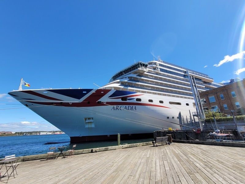 Imagen de portada - El P&O Arcadia zarpa de Southampton para un viaje de 30 noches por Norteamérica