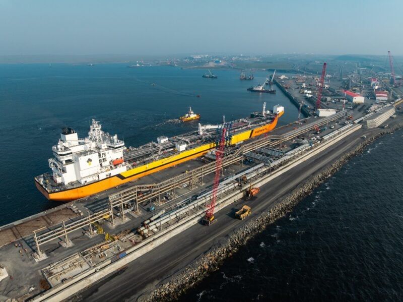 Imagen de portada - El Proyecto Vostok Oil Inicia Exportaciones Árticas a Través de la Ruta del Mar del Norte