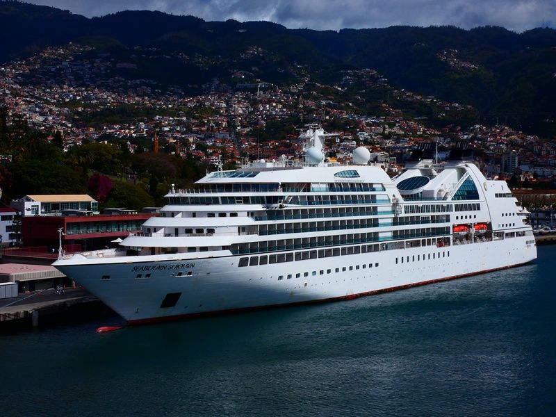 Imagen de portada - El antiguo Sojourn llega a Japón antes de su crucero inaugural para Mitsui