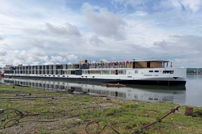 Imagen de portada - Emerald Lumi completa su botadura para cruceros por el río Sena