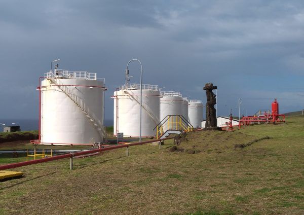 Imagen de portada - Enap Adds Two Refueller Trucks at Vinapu Terminal in Rapa Nui