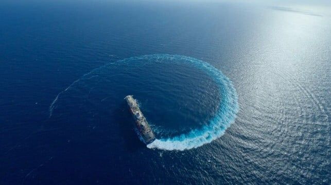 Imagen de portada - Escuadrón Antiexplosivos Llamado Durante el Embarque de un Crucero en Kiel