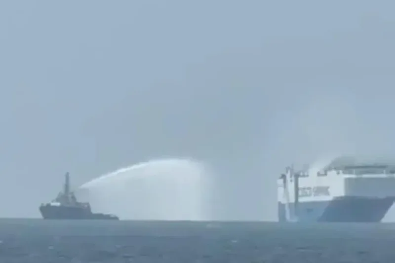 Imagen de portada - Fire on Ro-Ro vessel Min Jiang Kou: AMP coordinates salvage operations