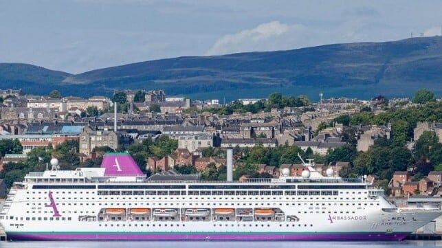 Imagen de portada - Francia pone en cuarentena un crucero por informes de virus gastrointestinal a bordo