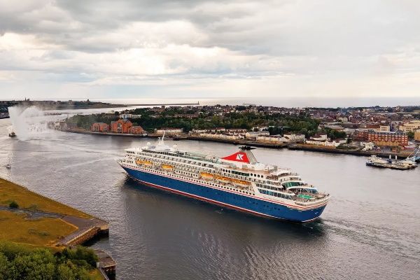 Imagen de portada - Fred. Olsen and Port of Tyne Mark 20 Years of Joint Operations