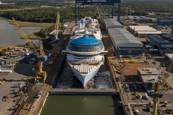 Imagen de portada - Hero of the Seas Floats for the First Time at Meyer Turku