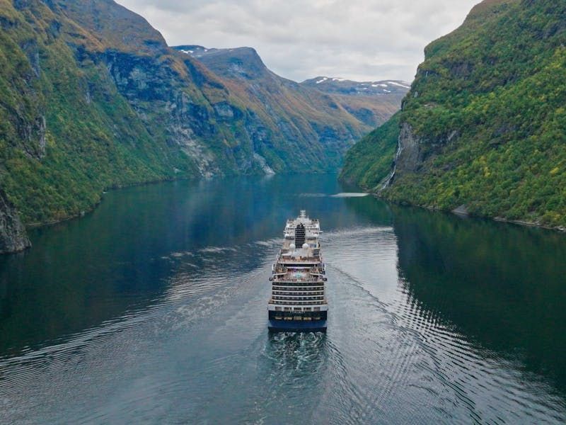 Imagen de portada - Holland America Line añade puertos de fiordos noruegos a los itinerarios del Rotterdam de 2027
