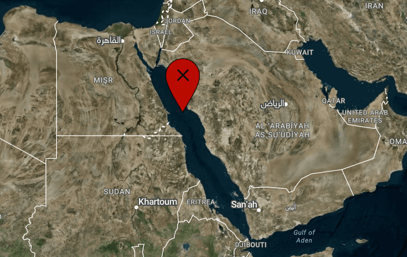 Imagen de portada - Houthi Attack on Oil Tanker in Yanbu, Saudi Red Sea Port