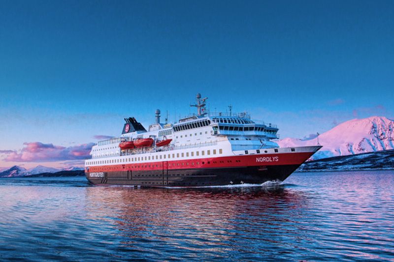 Imagen de portada - Hurtigruten Ofrece Hasta un 20% de Descuento en Paquetes de Vuelo y Crucero a Noruega para 2027